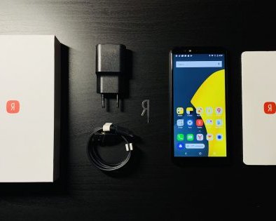 Обзор «Яндекс.Телефона» — бюджетного смартфона с «Алисой»